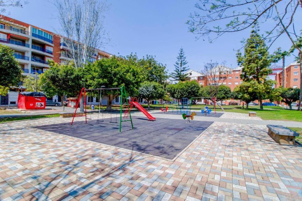 Apartamento En Torrevieja A 50M Playa المظهر الخارجي الصورة