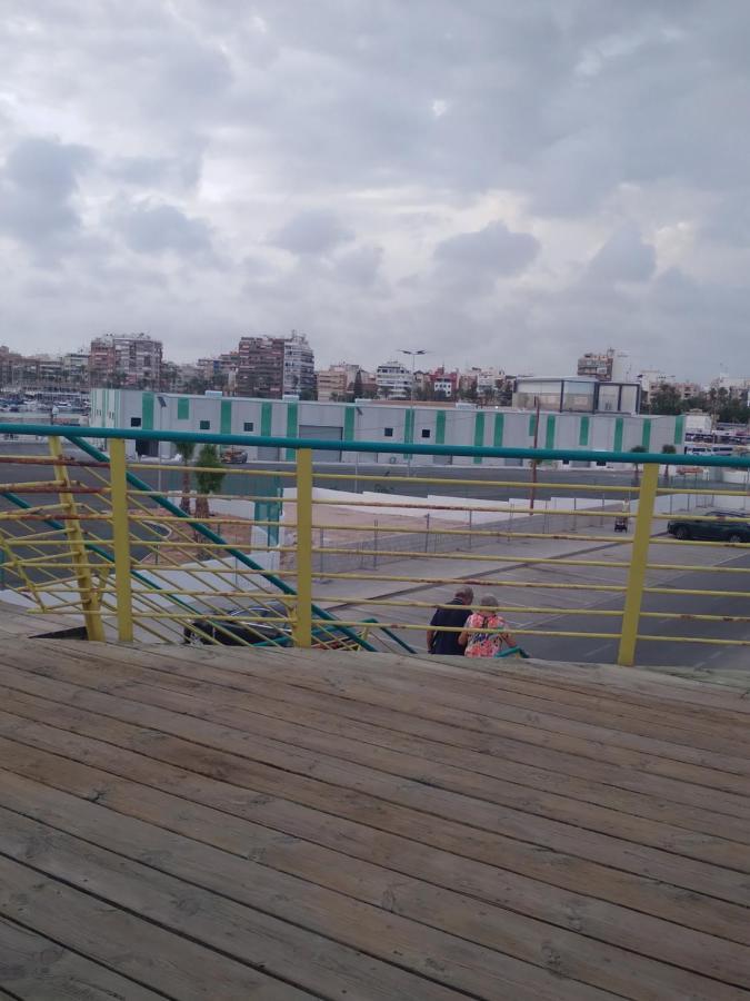 Apartamento En Torrevieja A 50M Playa المظهر الخارجي الصورة