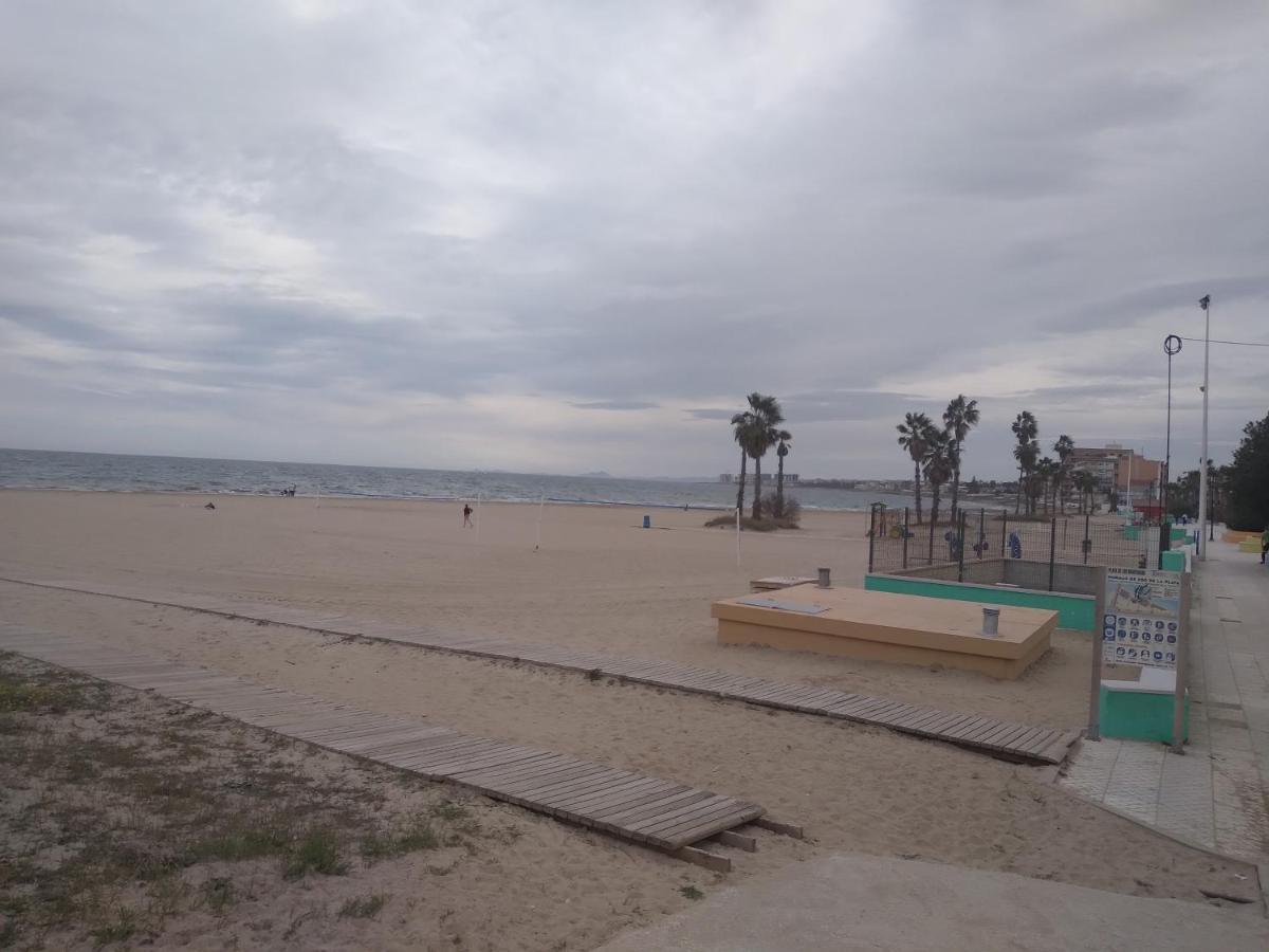 Apartamento En Torrevieja A 50M Playa المظهر الخارجي الصورة